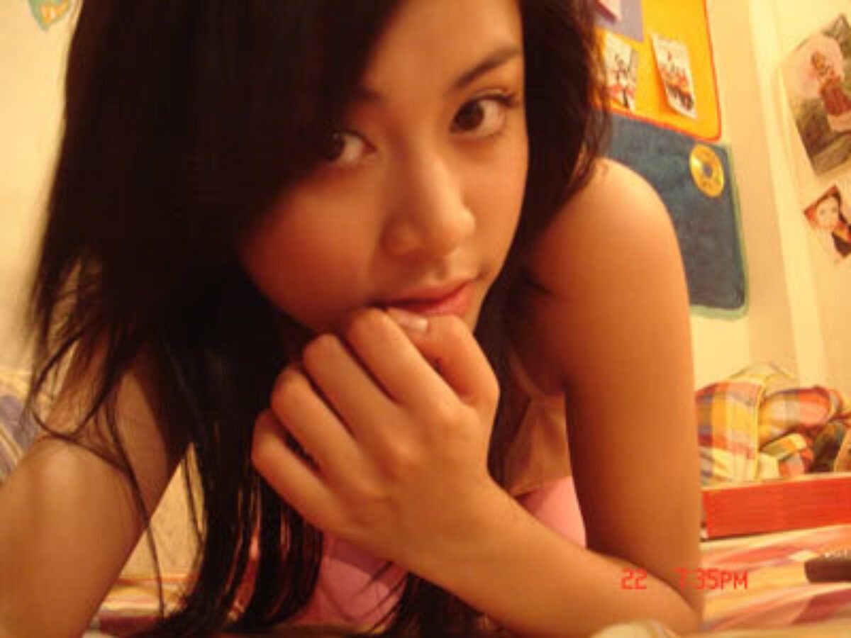 Clip Sex ca sỹ Hoàng Thùy Linh trong Vàng Anh có tiếng